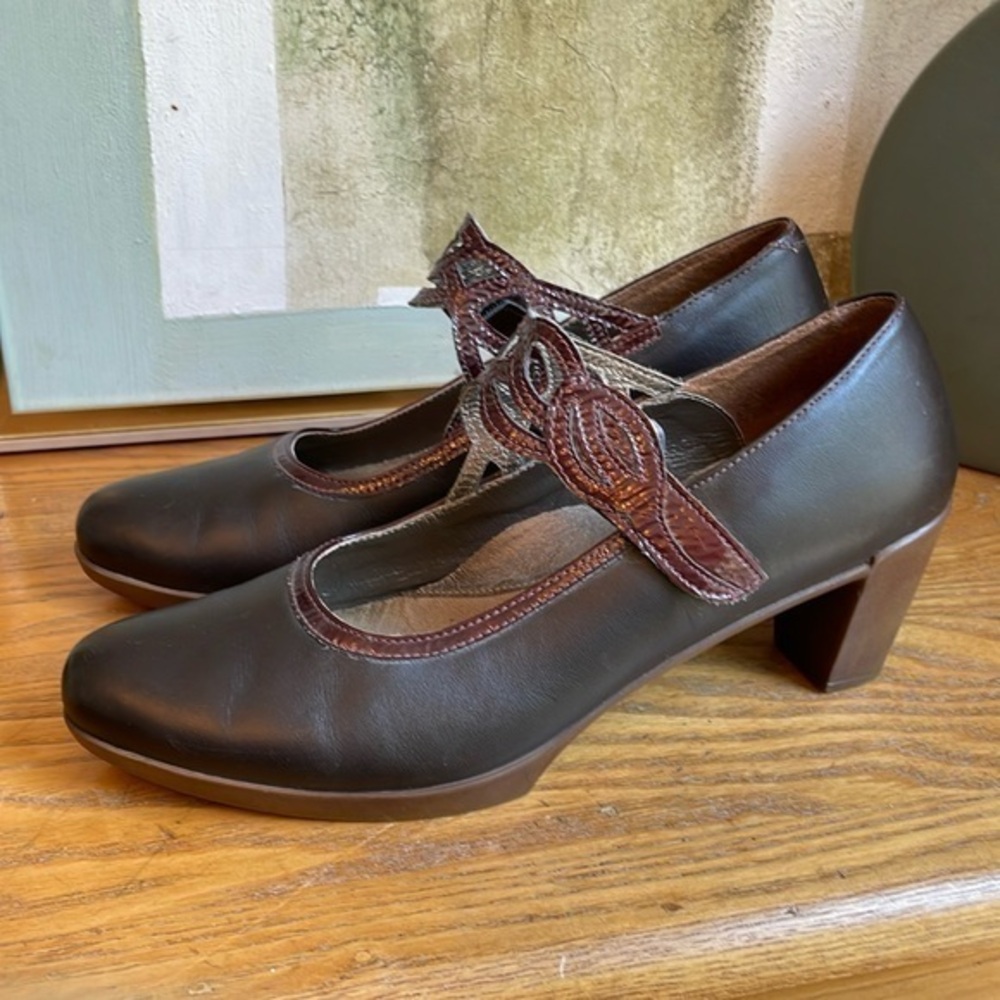 👗 Naot 299511 leather and patent leather Mary jane heels
